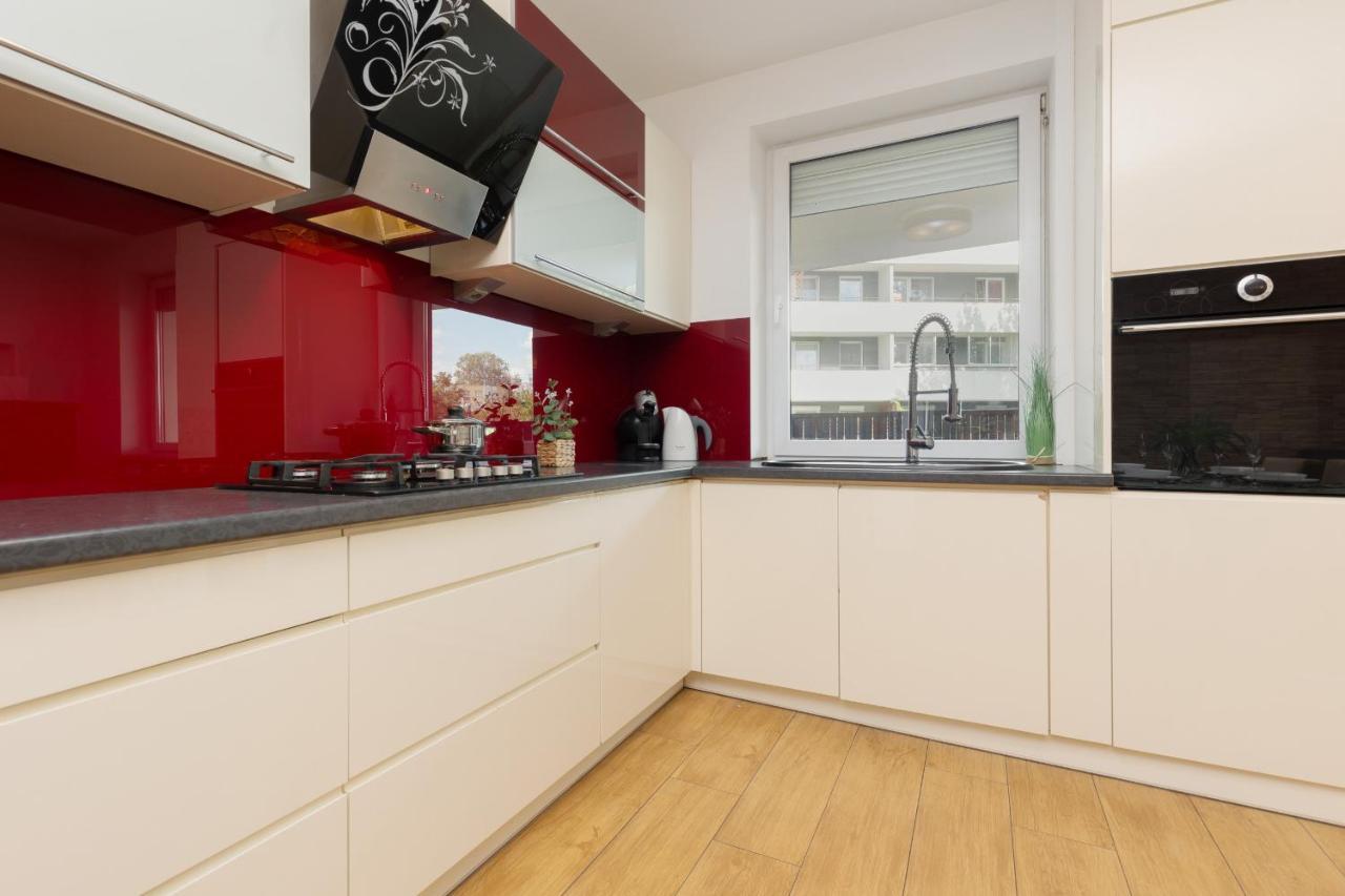 Metro Targowek Spacious Apartment With Parking By Noclegi Renters Warszawa Zewnętrze zdjęcie