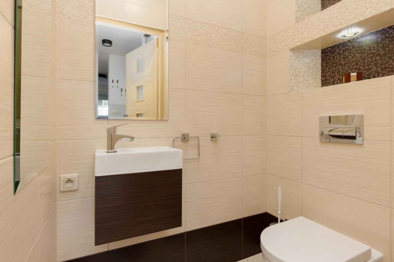 Metro Targowek Spacious Apartment With Parking By Noclegi Renters Warszawa Zewnętrze zdjęcie