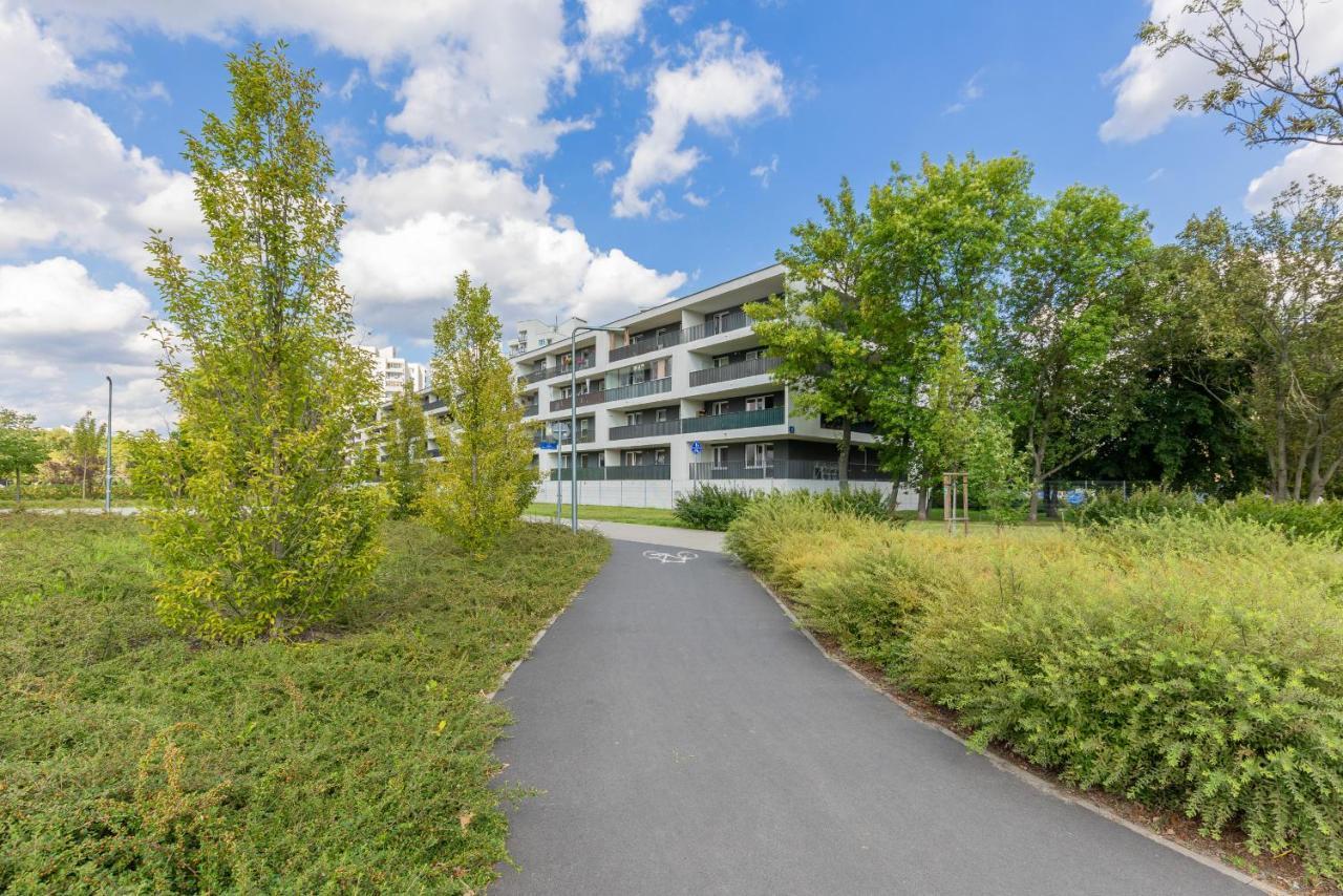 Metro Targowek Spacious Apartment With Parking By Noclegi Renters Warszawa Zewnętrze zdjęcie