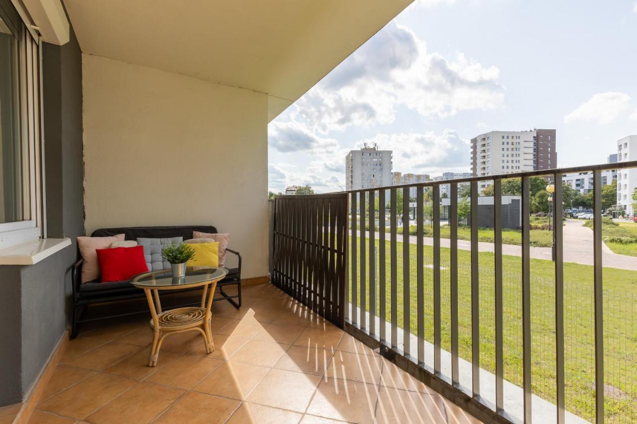 Metro Targowek Spacious Apartment With Parking By Noclegi Renters Warszawa Zewnętrze zdjęcie