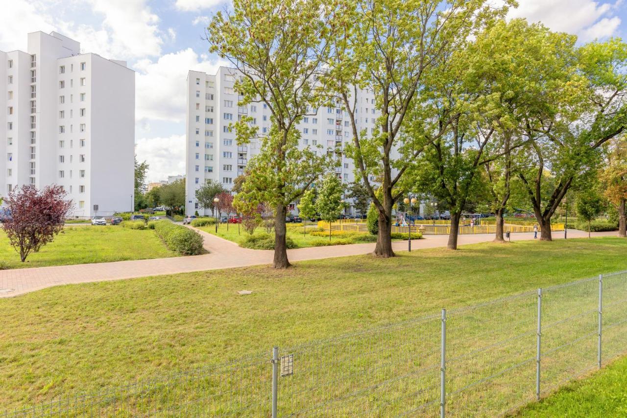 Metro Targowek Spacious Apartment With Parking By Noclegi Renters Warszawa Zewnętrze zdjęcie